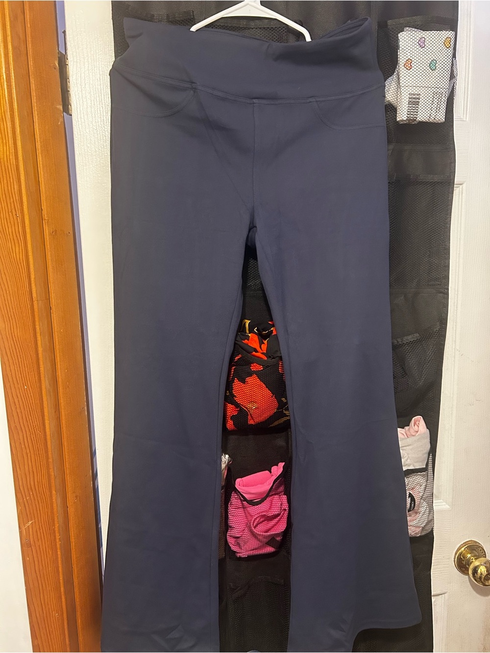 HALARA Navy Flare Leggings